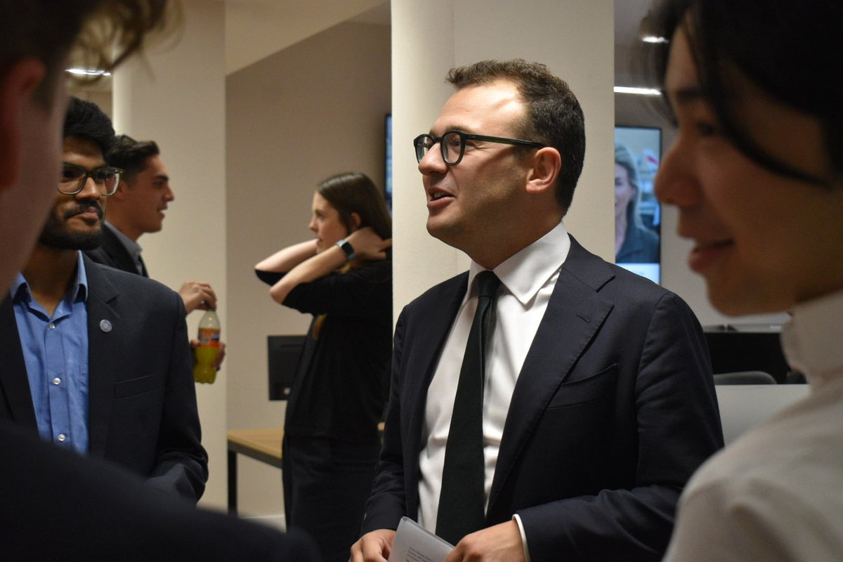 Young_Tories's tweet photo. New HQ, Who Dis? 👀

Last night YCs took over new CCHQ with @jackmrankin telling as many people as we could that annual party membership for under 30s is 50% off 👀

If you’re under 30, there’s never been a better time to join. 🫡 https://t.co/oDhovNF2wA