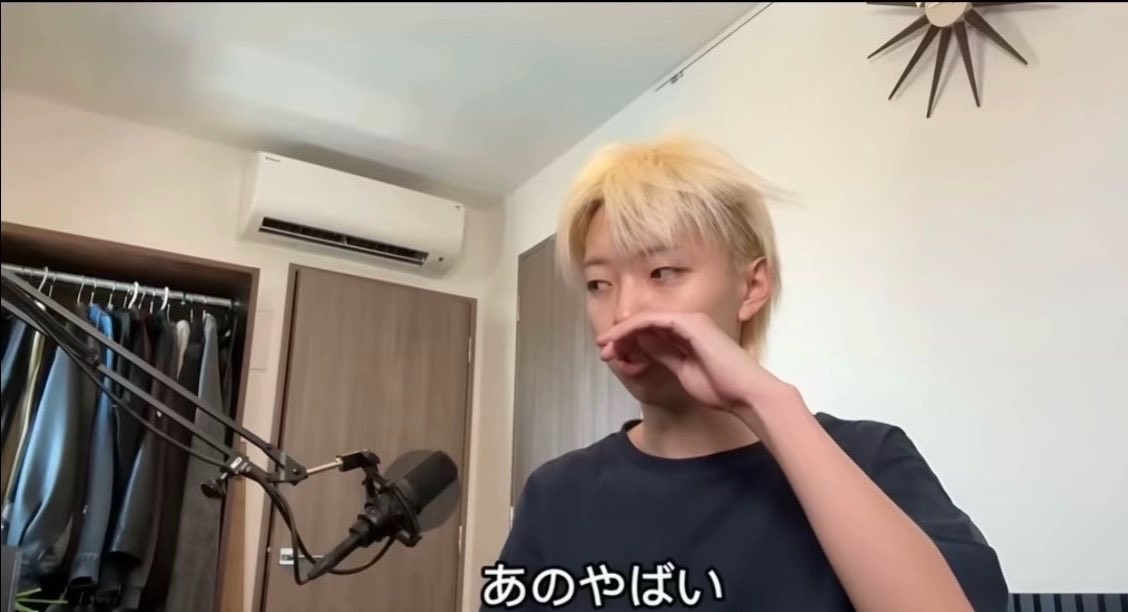 lr_q9h's tweet photo. バイト入りすぎて友達と遊べない(T ^ T) https://t.co/gDWYb1lW3Z