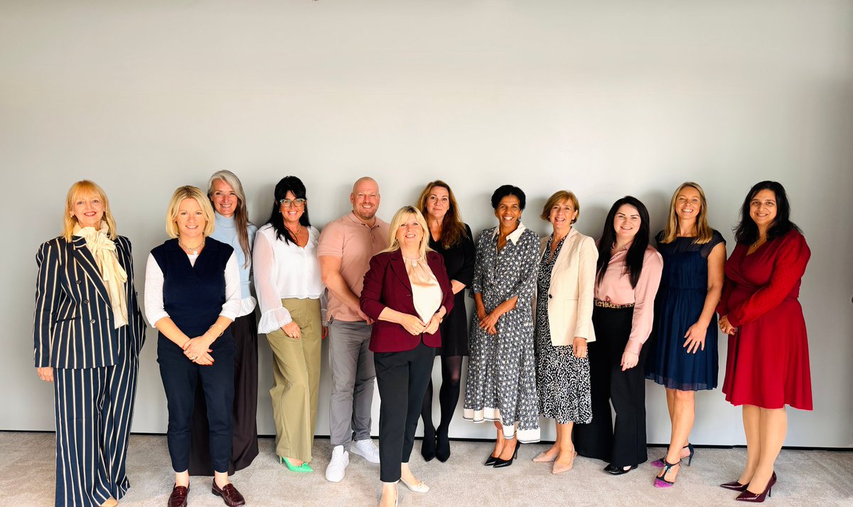 women_oftheyear's tweet photo. A huge thanks to our judges. 👏

Comprising of our alumni, ambassadors and sponsors, they dedicated their time to listening to the finalists' stories and deciding our winners. 💛

✨ Many thanks to our sponsors! 
@AldermoreBank @freeths @StratSols @dakotahotelsuk @PertempsJobs https://t.co/Y3CuYb0Qa5