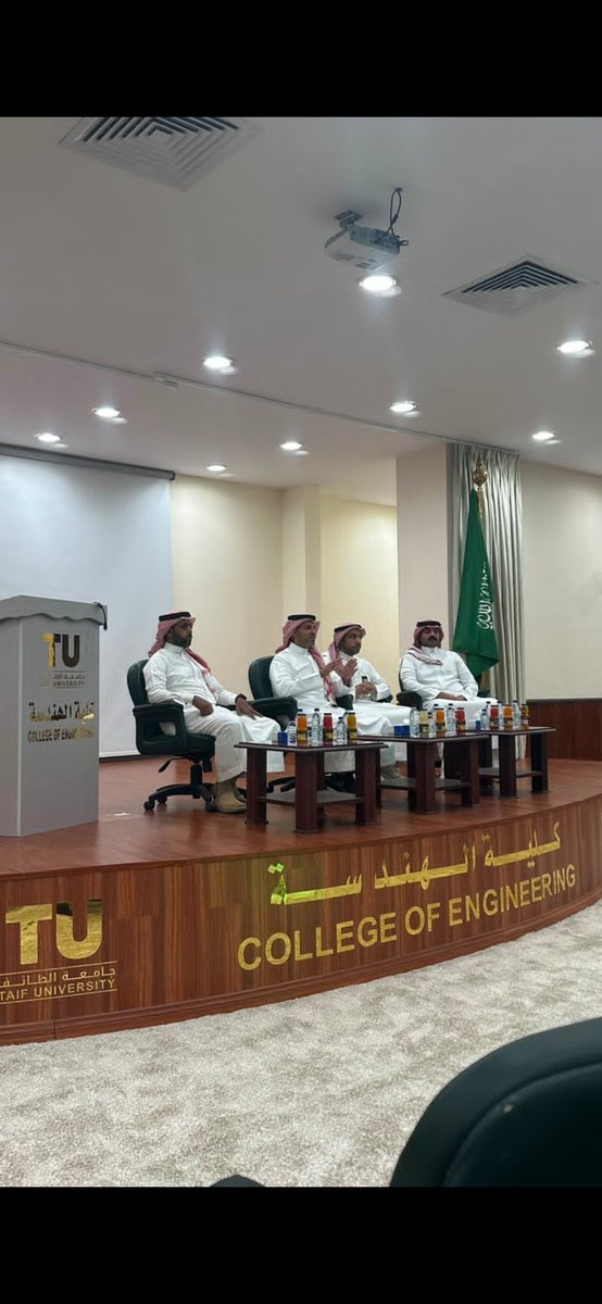 ME_CTU's tweet photo. لقاء الهيئة السعودية للمهندسين بكلية الهندسة بجامعة الطائف، وسط حضور وتفاعل مميز من أعضاء هيئة التدريس والطلاب.
جانب من توثيق نادي الهندسة الميكانيكية للمُلتقى 📸 :
#كلية_الهندسة
#جامعة_الطائف
#النادي_الطلابي
#الهيئة_السعودية_للمهندسين
#نادي_الهندسة_الميكانيكية https://t.co/I5x6o6AYMw