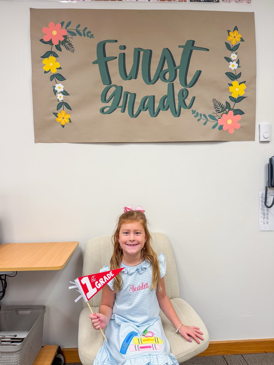 Nemesis2147's tweet photo. First day of school was a success. She walked in confident, excited, and ready. Watching her grow into such a sweet, funny, responsible girl is a privilege. I’m so proud of her. Here’s to a great year. https://t.co/TThgYzKaHT