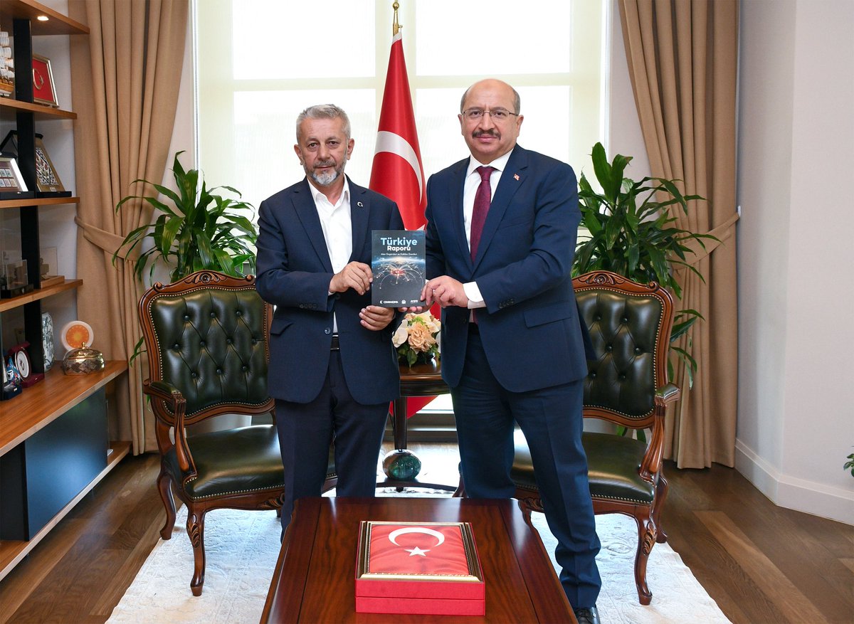 Cihannumader's tweet photo. Genel Başkanımız Selim Cerrah (@Selimcerrah), Devlet Denetleme Kurulu Başkanı Sayın Salih Tanrıkulu’nu (@TanrikuluSalih) makamında ziyaret etti.

Ziyarette, Türkiye Raporu takdim edilerek raporda ele alınan başlıklar ve politika önerileri üzerine istişarelerde bulunuldu.

Nazik kabulleri ve kıymetli değerlendirmeleri için Sayın Başkan’a teşekkür ederiz.