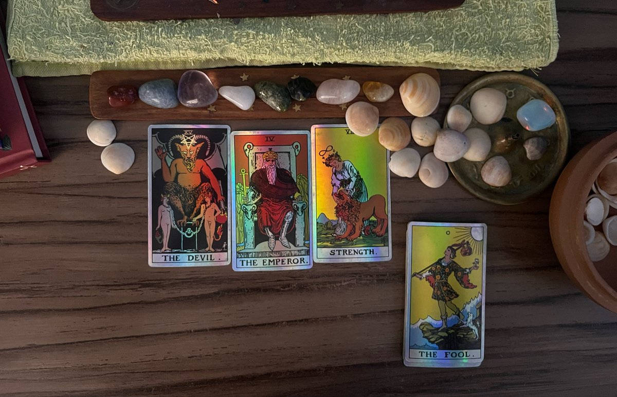 tarotteharmonia's tweet photo. Bom dia! Os atendimentos voltaram ❤️ https://t.co/Dec1kERyqr