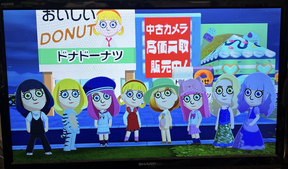 arctwo's tweet photo. ブライスちゃんたちが住む島で
ドナちゃんのドーナツやさんがオープンしました

しかしドナちゃん退屈しています
「ドーナツやさんをうまくできない‥」とトモダチにぼやいているようです

#トモコレ https://t.co/BfgNfHgEhG