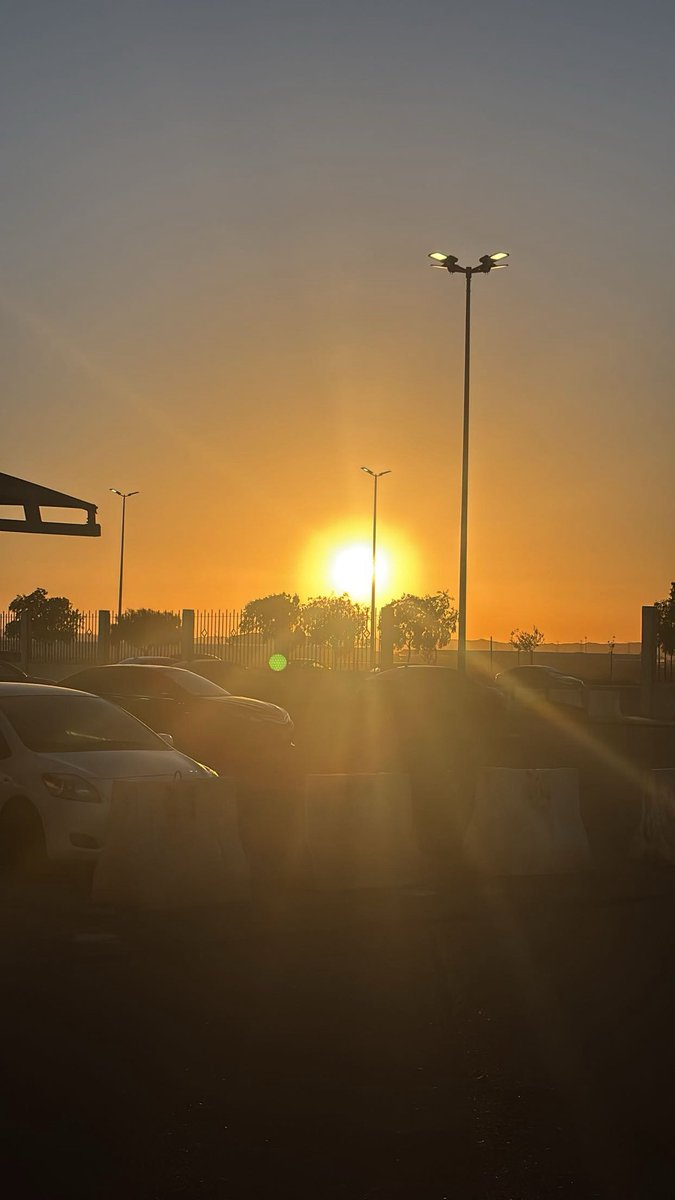 qrvil5_'s tweet photo. 🌅 https://t.co/bA5o51ErPw
