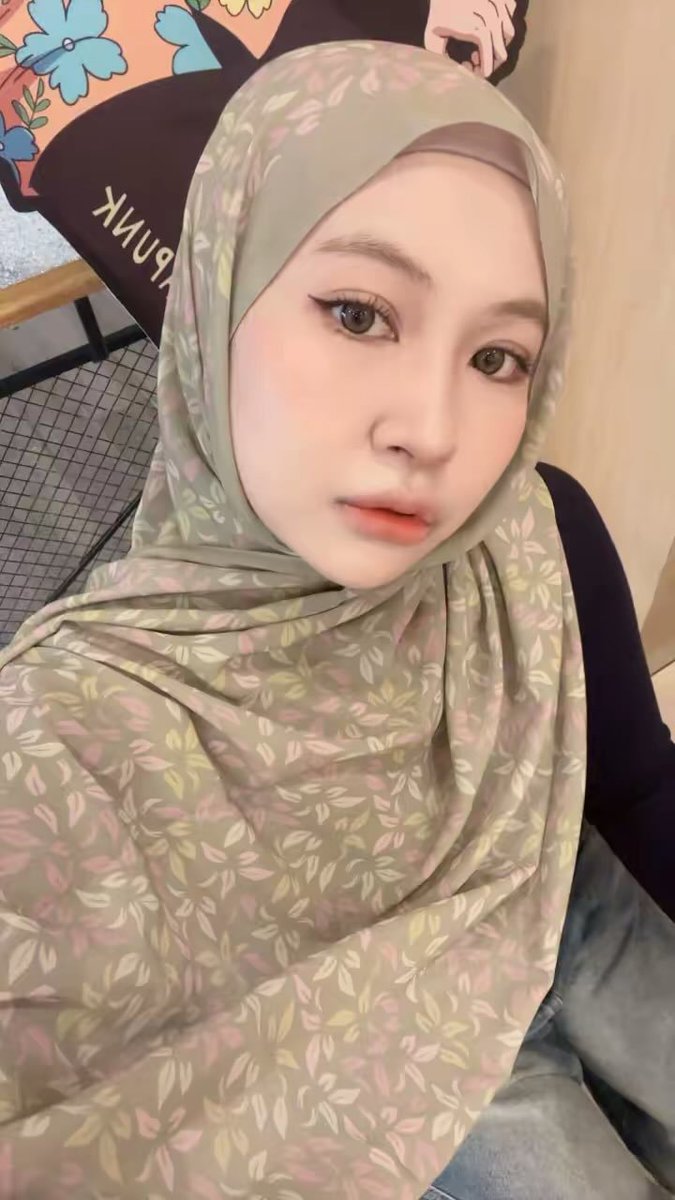 bhnclyi's tweet photo. bibirnya bikin ngaceng
cewek hijab X
#pejuhinfoto https://t.co/GOM3e1jNS0