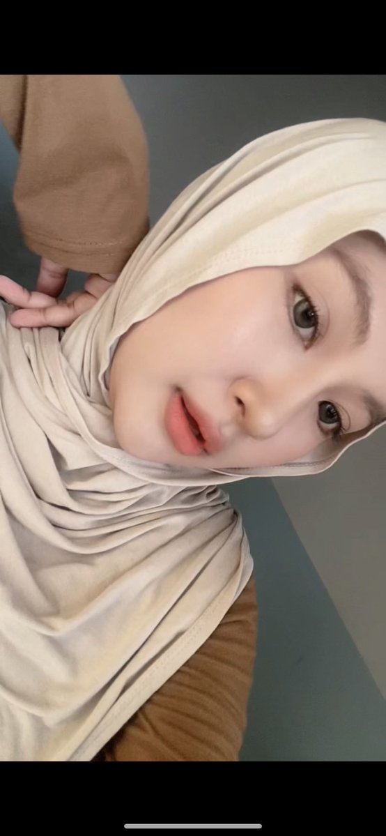 bhnclyi's tweet photo. bibirnya bikin ngaceng
cewek hijab X
#pejuhinfoto https://t.co/GOM3e1jNS0
