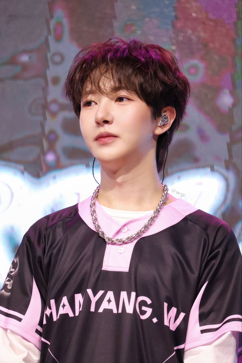 2_mygift's tweet photo. 260910 한양여대
💓
#런쥔 #RENJUN 
#NCTDREAM #NCT https://t.co/EL8tPJhxXy