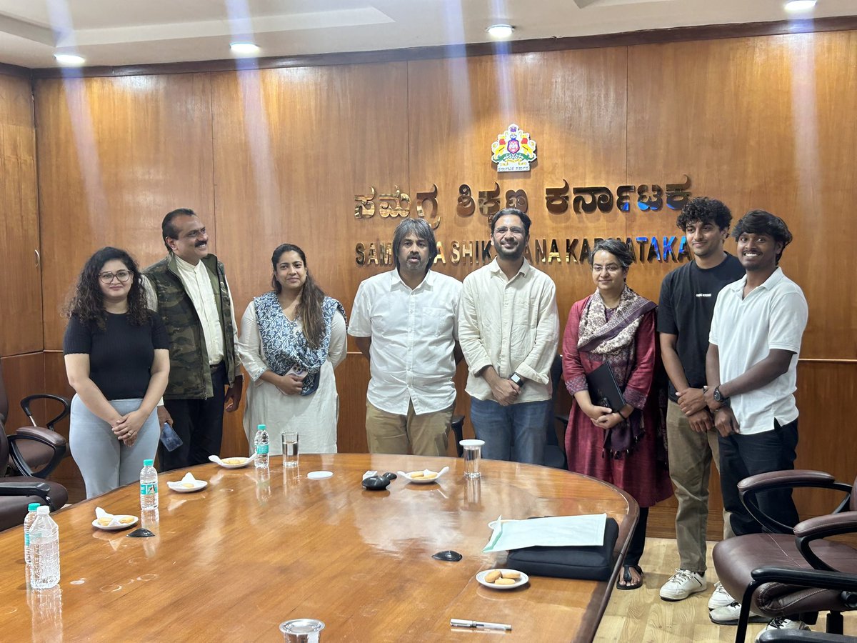 AshutoshRanka's tweet photo. Had a cordial meeting with the Education Minister of Karnataka, @Madhu_Bangarapp ji.

We had a detailed discussion about the gaps observed during our school visits, primarily around cleanliness, teacher absence due to SIR work and poor infrastructure in Urdu medium schools.

Madhu ji also explained the KPS initiative, under which ~2000 govt schools are set to be upgraded into model schools.

@Cockroachisback welcomes constructive discussions like these, where beyond politics, student welfare takes the centre stage.

#SchoolThikKaro