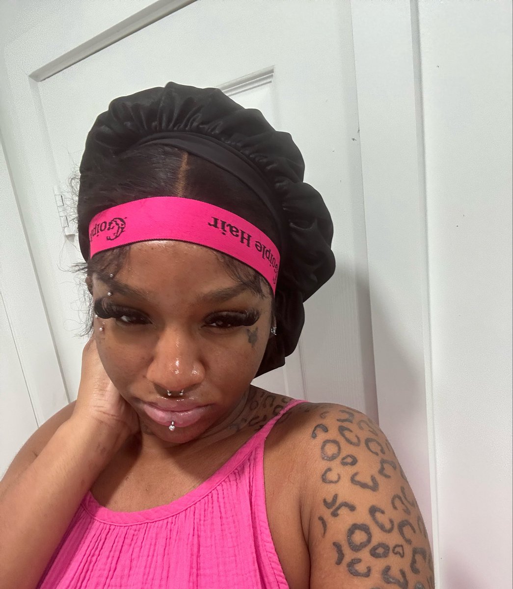 lilblik_'s tweet photo. i woke up like this https://t.co/ZC6Fls7eyT
