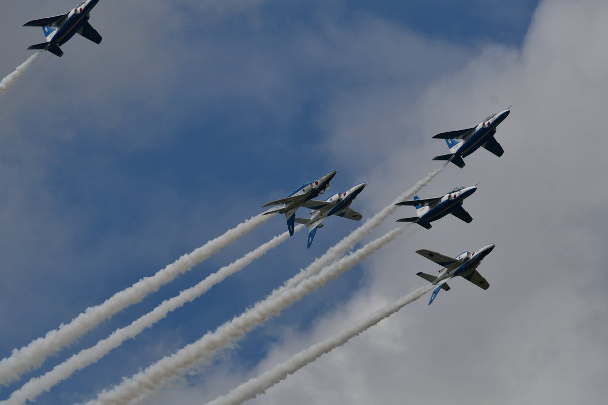 noahko513's tweet photo. 今日のブルーインパルス🐬
フィールドアクロ
公式2ndは
6機4区分✌️
空気も澄んで
基地活にはいい季節になってきました😌

#松島基地
#ブルーインパルス https://t.co/nSc82TpKZo