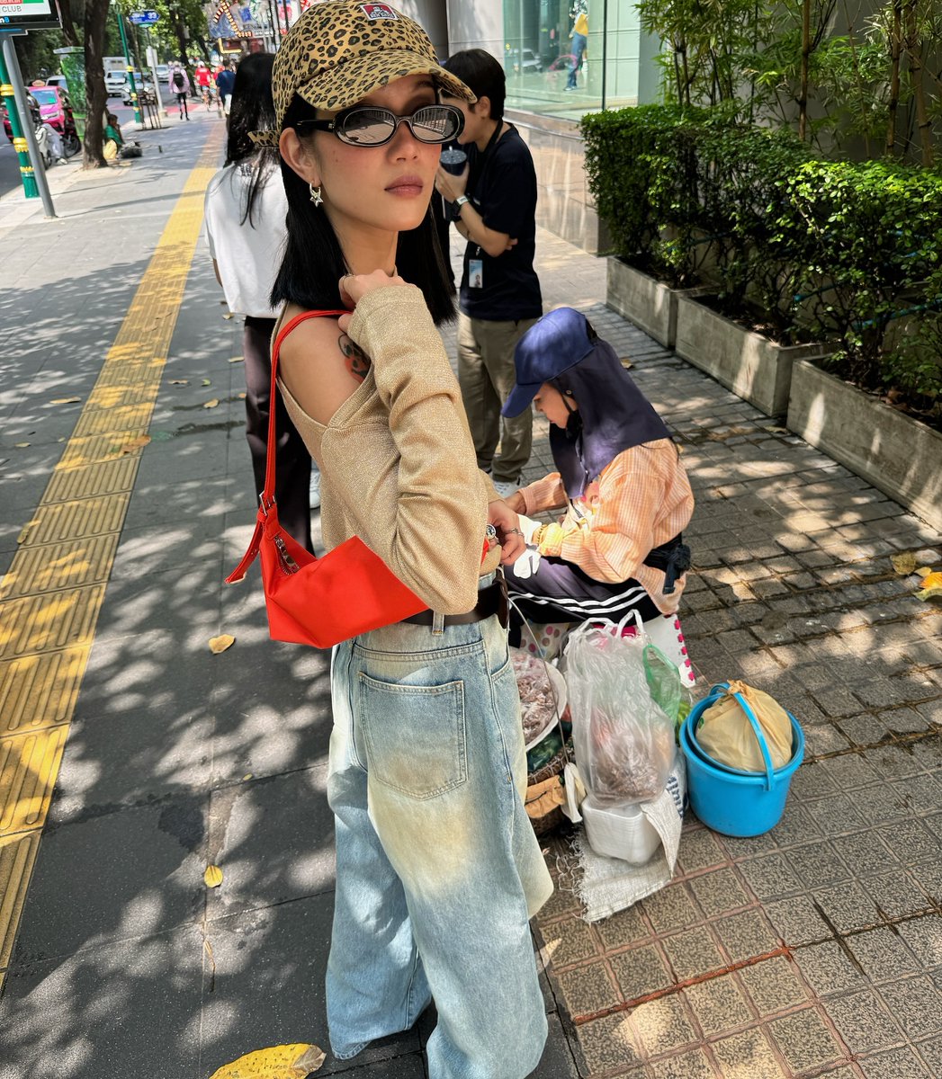 fabinho_F11's tweet photo. 財布を開いたときの切なさは、世界共通のミステリーだよね。これってあるあるだよね。 🚀
PtuAQ https://t.co/Lpd0SqqQxX