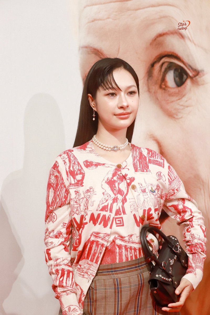 StarTodayEnt's tweet photo. “มิ้ลค์ พรรษา” ร่วมงานนิทรรศการ “VIVIENNE WESTWOOD &amp; JEWELLERY”

PANSA WITH VW JEWELLERY
#VivienneWestwoodAndJewelleryXMilk
#VivienneWestwoodAndJewellery
#MilkPansa https://t.co/OcLbf0faL2