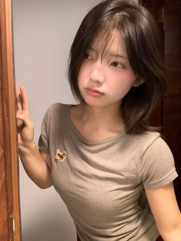 FrankAllenjo9w's tweet photo. 有人在吗？？？？？？？   
开脱！！！上供！！   ！    
真的给b看，反正不要🚪 https://t.co/H1T3MyNcBy