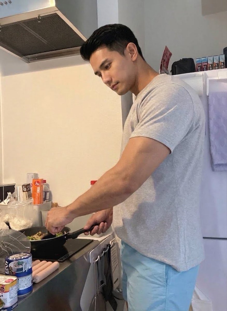 Jametheexplore's tweet photo. กินข้าวนำกัน https://t.co/YSPYJnQPxn