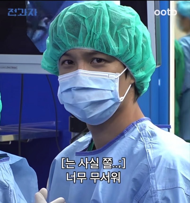 KAIst88's tweet photo. this doctor seems a bit coward https://t.co/V7F91kmzSR