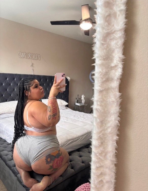 j_shanele's tweet photo. Big body benzzz🤭😘 https://t.co/fmGyHGKsQk