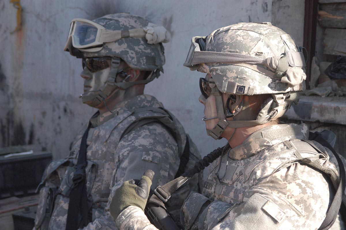 MILITIVE's tweet photo. 米国 ArmorSource
Aire II NEXT GENERATION COMBAT HELMET

米陸軍のACH/LWACHコンセプトをベースに開発された、次世代の軽量バリスティック・ヘルメット。

防護性能を維持しながら、重量負担を徹底的に削減。
✔️ NIJ Level IIIA / AR/PD 14-01対応
✔️ ACH / LWACHカテゴリーの軽量モデル
✔️ 従来のACHヘルメットと比較して30%以上軽量化
✔️ LW-ACHと比較して15%以上軽量化
✔️ 17グレインV50 ＞ 2,400 ft/s（732 m/s）
✔️ 9mm BFD / Trauma ＜ 1インチ平均
✔️ ポリエチレン＋複合素材の独自シェル構造
✔️ ボルトレス構造を採用
✔️ S / M / L / XLの4サイズ
✔️ Aireレール / Picatinnyレールを選択可能
✔️ NVGシュラウド・ダイヤル式保持システム・D3O®サスペンションを標準装備
✔️ アメリカ製

Mサイズ：約1.11kg
Lサイズ：約1.17kg
XLサイズ：約1.21kg
※フルオプション時

軽量化、弾道防護、装着性、拡張性。
すべてを一つのヘルメットシステムに。

軍・特殊部隊など、プロフェッショナルな現場のために設計されたArmorSourceの次世代ヘルメット。

ArmorSource / Aire II
▼ 詳細・ご購入はこちら
https://t.co/1MSKGsVt6u

※本製品は輸出管理規制対象製品です。
ご購入時には最終使用者証明書等の提出が必要となります。