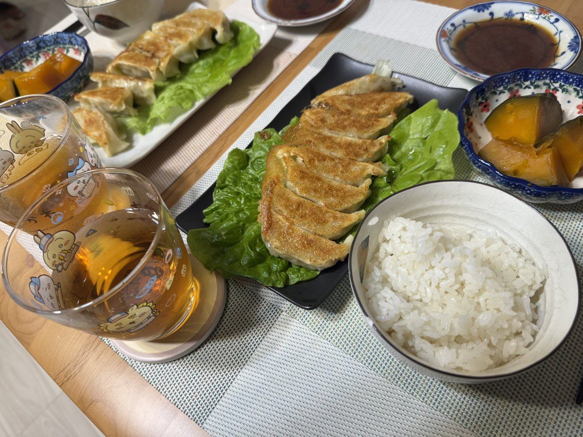 koi_nu39's tweet photo. 餃子ぱーちー！ https://t.co/uvGdKQWINc
