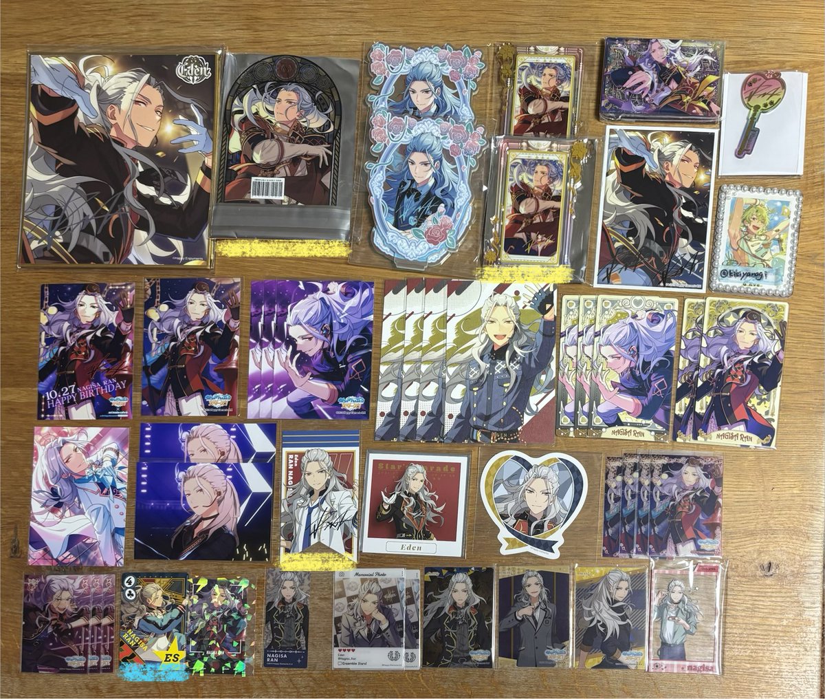 kisiyanagi's tweet photo. @YouseiDay はじめまして、こんばんは、画像のお品物を所持しております。
お迎え可能なお品物はございますか？
ご検討よろしくお願いいたします。

☀️🐍 https://t.co/vpveyK0Rxj