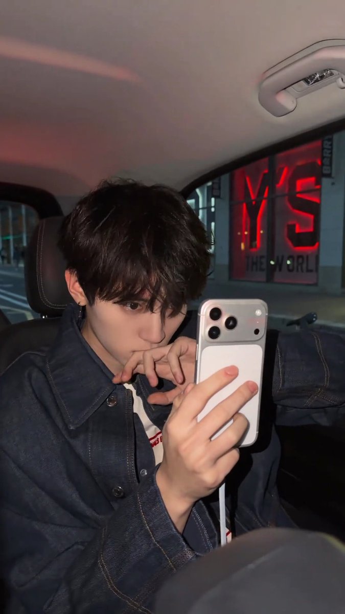 winterr_1122's tweet photo. 소녀가 되…//// https://t.co/27TtJVDfkW