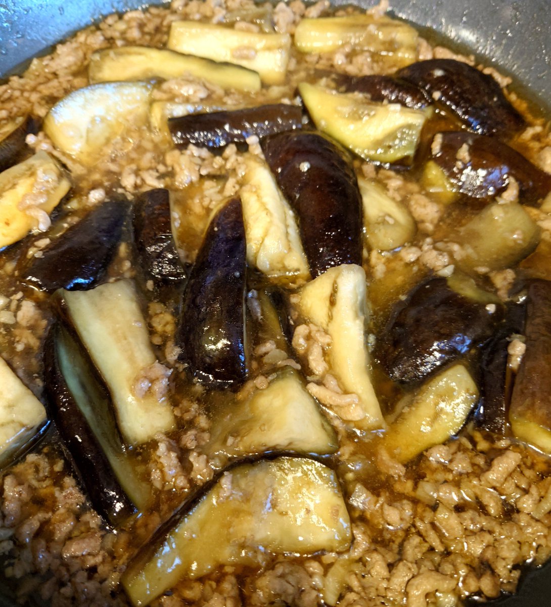 AHCOchan's tweet photo. 今夜のメインは、麻婆茄子。

とうもろこしとえのきを入れた玉子スープと、ほうれん草のおひたしも作った。

もりもりたくさん食べてね。

#夜ごはん　#おうちごはん　#夕飯 https://t.co/Wo2iUGp3tg