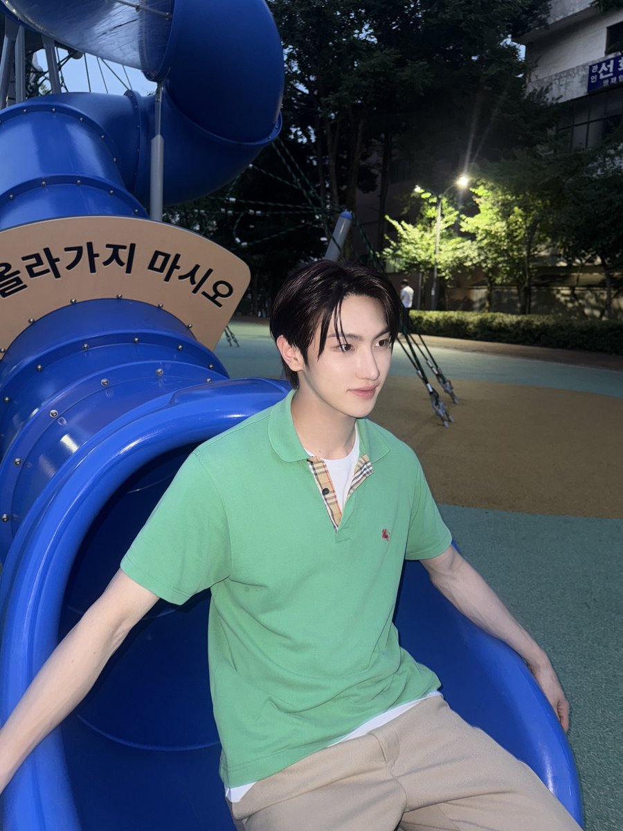 TNX_Official's tweet photo. 가지 마.. 올라가지 마..

#TNX #티엔엑스
#최태훈 #TAEHUN
#Die_Another_Day
#PNATION #피네이션 https://t.co/iaIMFKbBhg