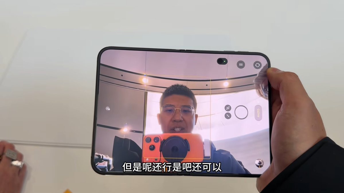 BarcelonaGeekYT's tweet photo. @lixinbao_X @Apple should ban this bastard. 李大锤同学 on youtube https://t.co/4Ca5phiWMp
