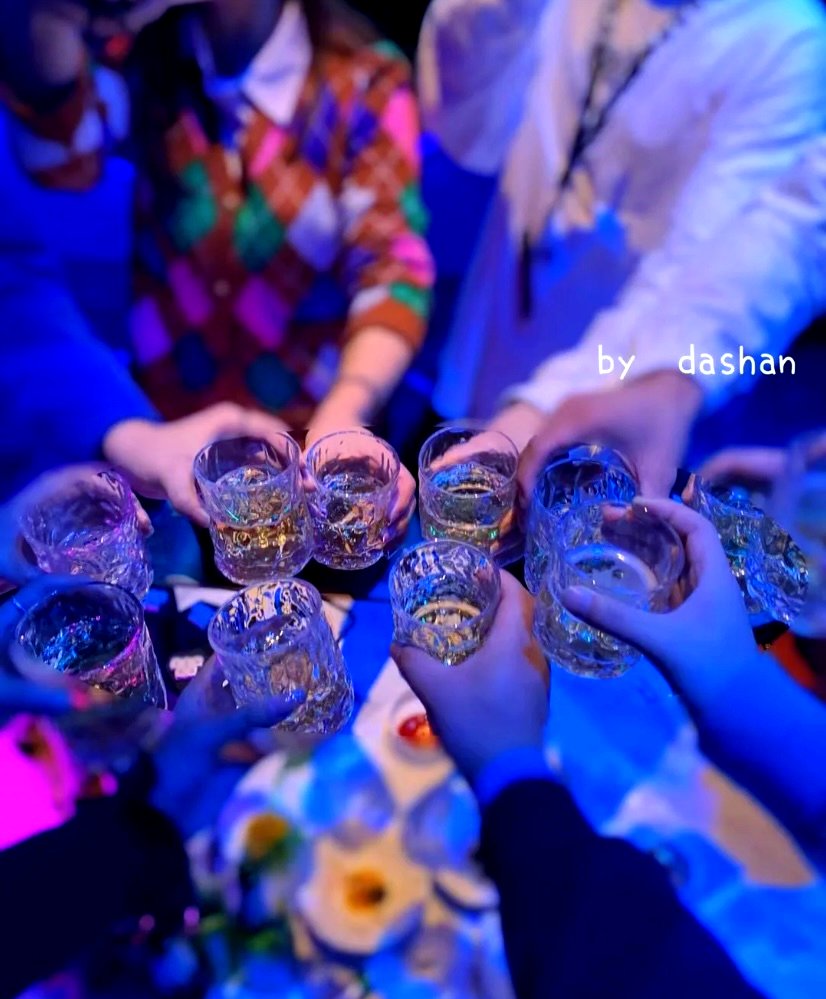 baueh799243's tweet photo. Sing your heart out at the best KTV spot in town! All your favorite hits, top sound system, and non-stop fun—grab your crew and let’s rock tonight!， https://t.co/92sTtr0HTa