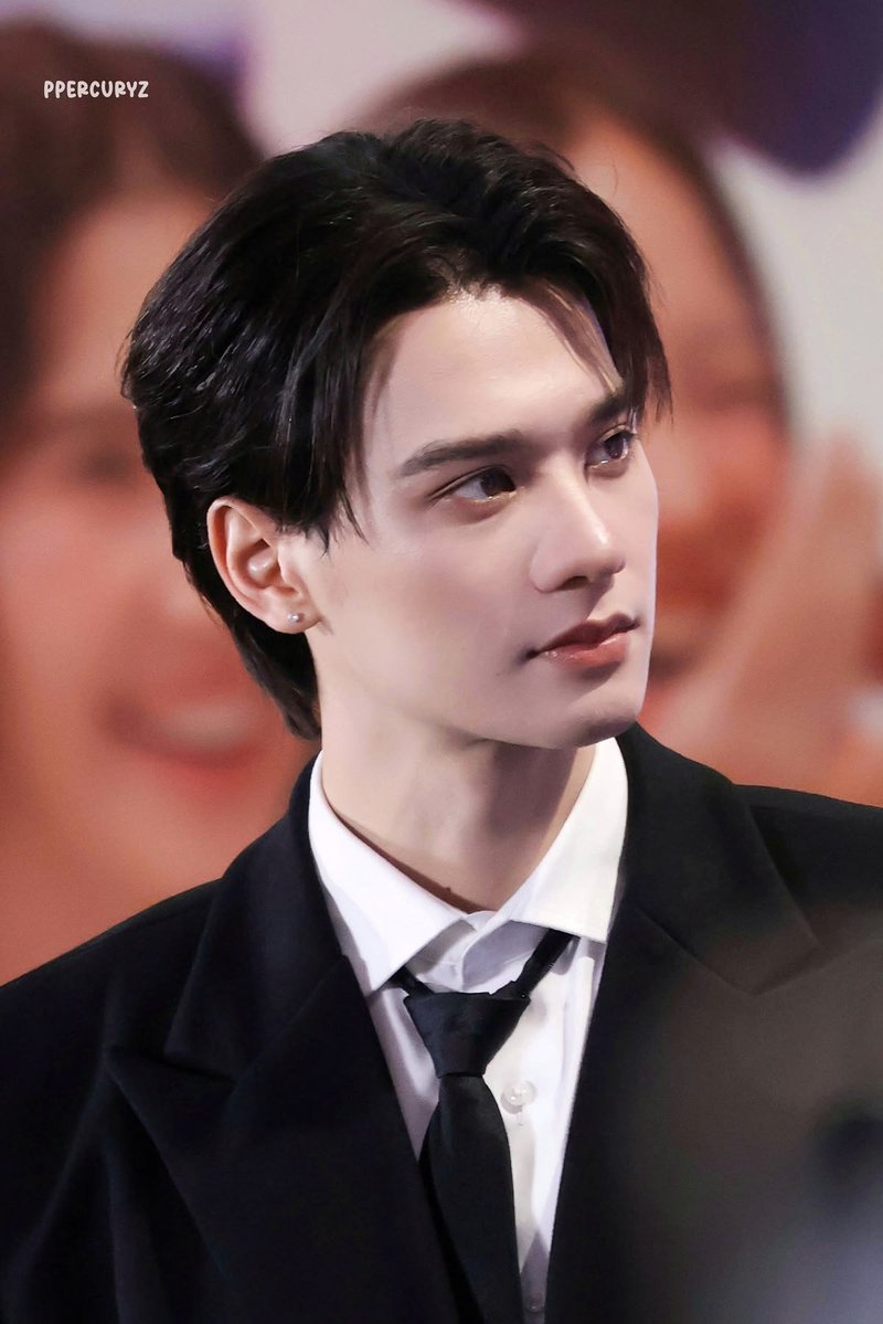 bmyx___'s tweet photo. (แอบชอบหะริดลุคผมยาวนะ ดูเด็กด้วยอะ ม๋าเด็กอะอ้วน t-t) https://t.co/NOsrUhQ4v5