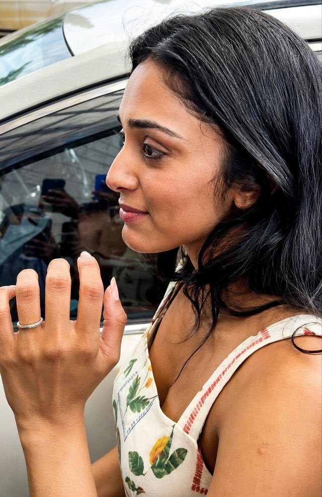 UditGangwar04's tweet photo. Preity Mukundhan cute look 👀🔥 https://t.co/EzCpCNszQ9