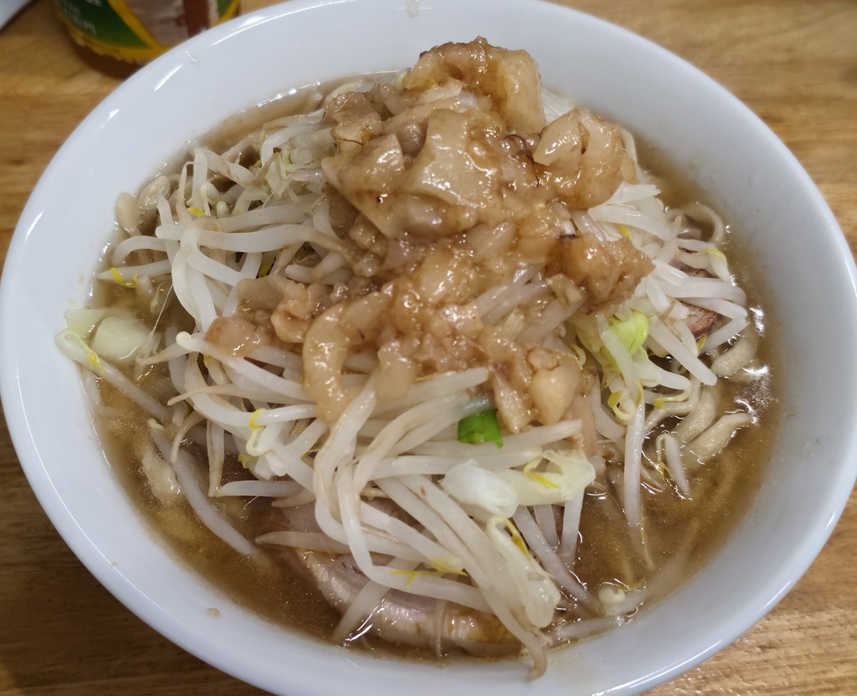 HeppokonoSub's tweet photo. えびす！( ᐛ 三 ᐕ)
ぶたが！
うまい！ https://t.co/mu59kVsEDv