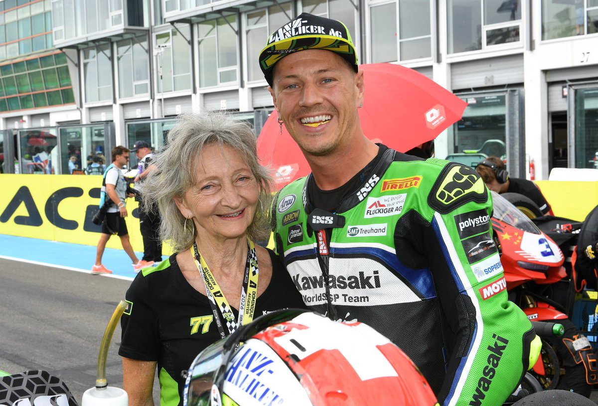 DomiAegerter77's tweet photo. Having my Mami and my brother on the grid before the race was a very special moment. β€οΈ
@aegerterbeatrice @kevinaegerter
Thank you for always being there, through the good times and the tough ones.
#family #Domi77 #DomiFighter #LiveFullGas #77
https://t.co/GZTN7Sul7h https://t.co/WIpCTmosxD