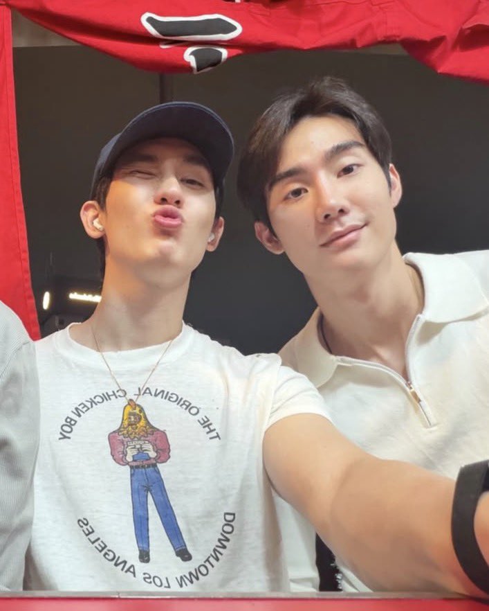 Spkasibook's tweet photo. อยากไปไหนต่อมั้ยครับพี่ตามใจบี๋ทุกอย่าง

/ ช่วยด้วยยยยยย โคตรแฟนเลยโว้ยย 🥺😭 https://t.co/qYGQiXS9IQ