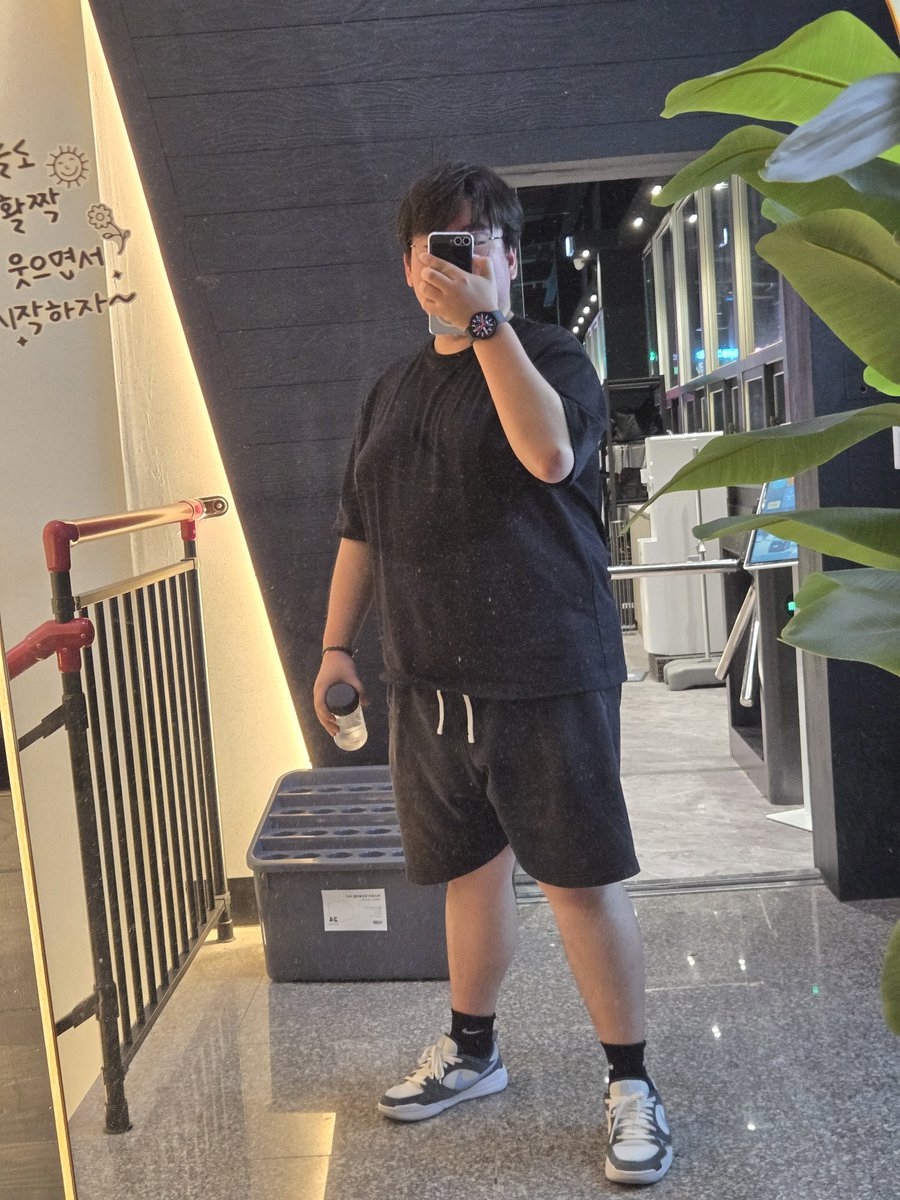 mino_archi's tweet photo. 하체 뒤져.. 살려줘.... 끄어어ㅓㅓㅓㅗ https://t.co/97Szm1VFDi