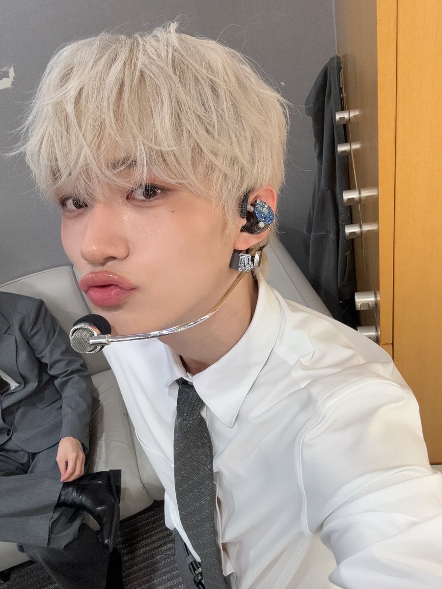 by_verivery's tweet photo. [#용승]       

Don't Panic! 첫방 
#Mcountdown 완✨

#YONGSEUNG #베리베리 #VERIVERY https://t.co/5N5pg6GFQ9