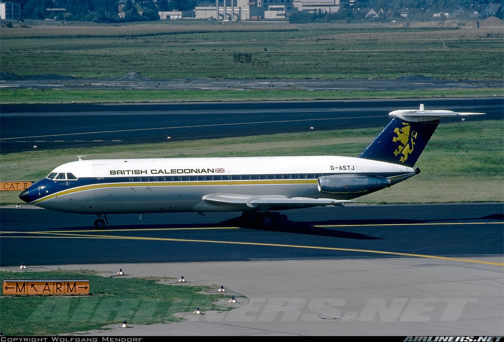 n194at's tweet photo. British Caledonian Airways
BAC 111-201AC G-ASTJ
DUS/EDDL Flughafen Düsseldorf
Date: 1975
Photo credit Wolfgang Mendorf 
#AvGeek #Airlines #Aviation #AvGeeks #BAC111 #DUS #Dusseldorf @dusairport #BCAL 🇬🇧 https://t.co/NgdeJYoxfm