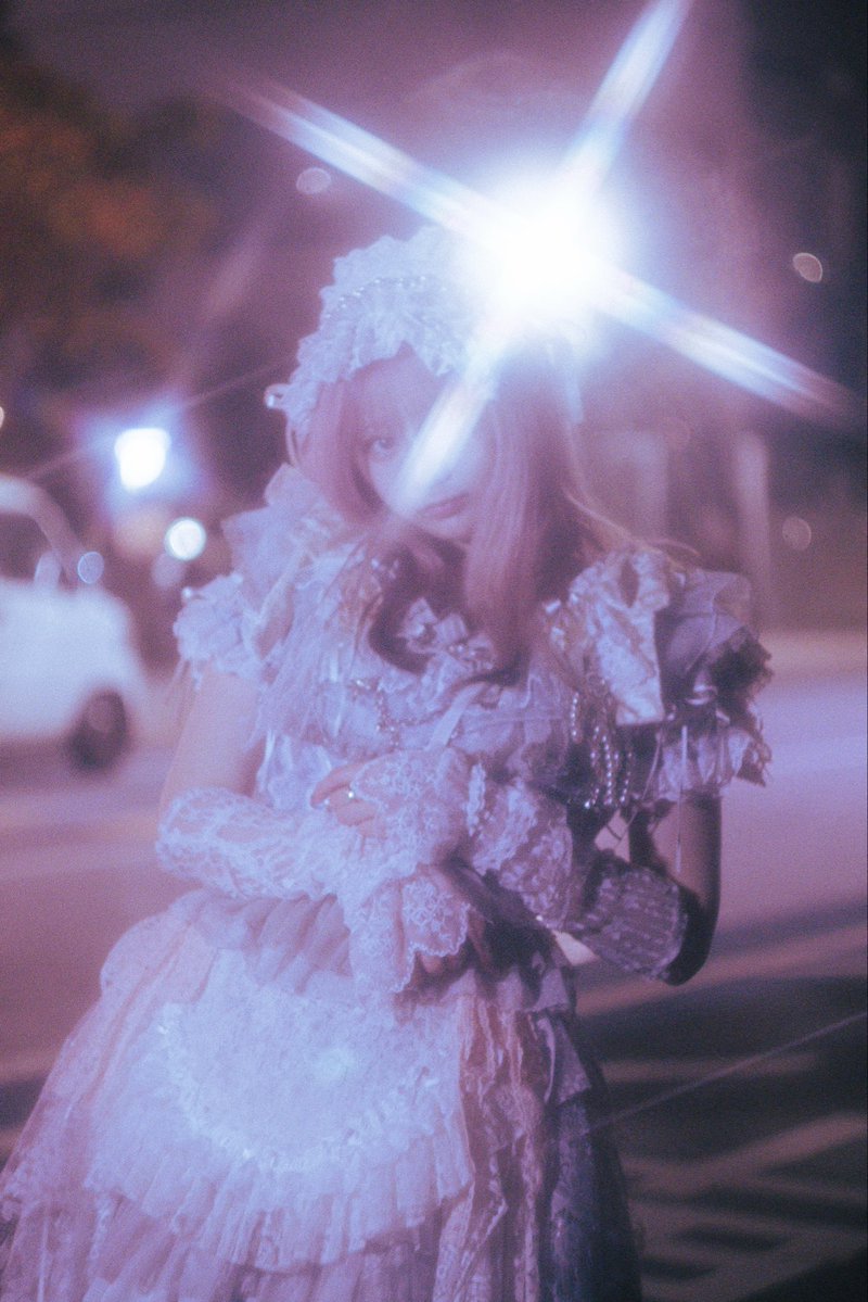 kstk39's tweet photo. RENARDとCherrypickのコラボ衣装展🩵˚⟡˙⋆
デザインした衣装たくさん展示されます！

また、去年の誕生日に無愛想のエナちゃんに仕立てていただいた お気に入りの衣装も展示させていただきます♡
そしてその時の作品撮りをまとめた本も今回初出し🩰♡
在廊時間にサインもします🐾
※17-19時予定

デザイン画やイラストのポストカード・ランチェキも用意しようかなと♩ .ᐟ.ᐟ

普段は女の子向けサロンですが、この日は男性も展示を見に来やすいかなと思うのでぜひ…ᐢ ܸ. ̫ .ܸ ᐢ💭
女の子は衣装試着もできるのでもちろん大歓迎です👗.˖ 𖥔݁˖๋