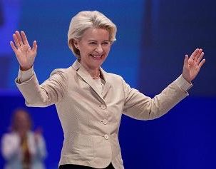 k_arsenale's tweet photo. Riassuntone:
L’#UE ha speso 300 miliardi di € per il #REPowerEU, il piano per l’abbandono dell’energia russa. Di questi 300 solo 60 miliardi sono stati utilizzati dai Paesi #UE, con l’aggravante di aver svuotato le riserve di gas per l’inverno.
(Un Piano Ben Riuscito) https://t.co/1osahc05ge