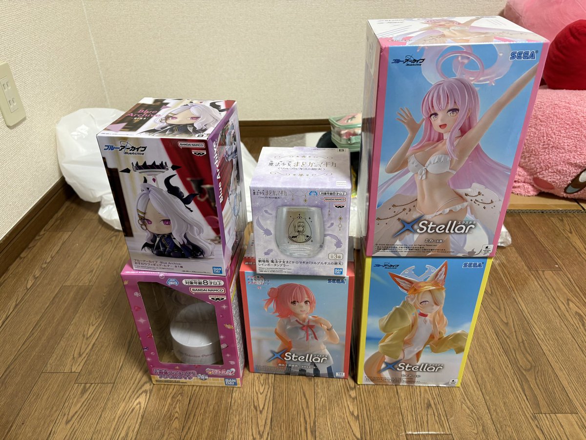 tz83065602's tweet photo. ほむらちゃんタンブラー取りに行ったはずが気がついたら色々と取ってたw https://t.co/76UwK5IiAj