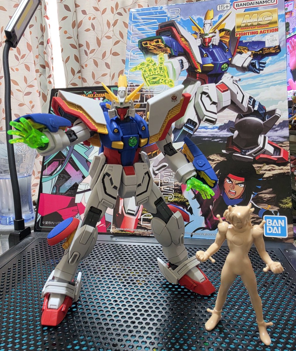 8055kenken's tweet photo. MG　シャイニングガンダム
昔のMGだからオープンフェイスは差し替え式になっているせいでお顔が水ぶくれみたいにノーマルモードは見えるのが少し残念です
#ガンプラ
#機動武闘伝Gガンダム
#プラモデルライフ https://t.co/8tO2I31Nvs
