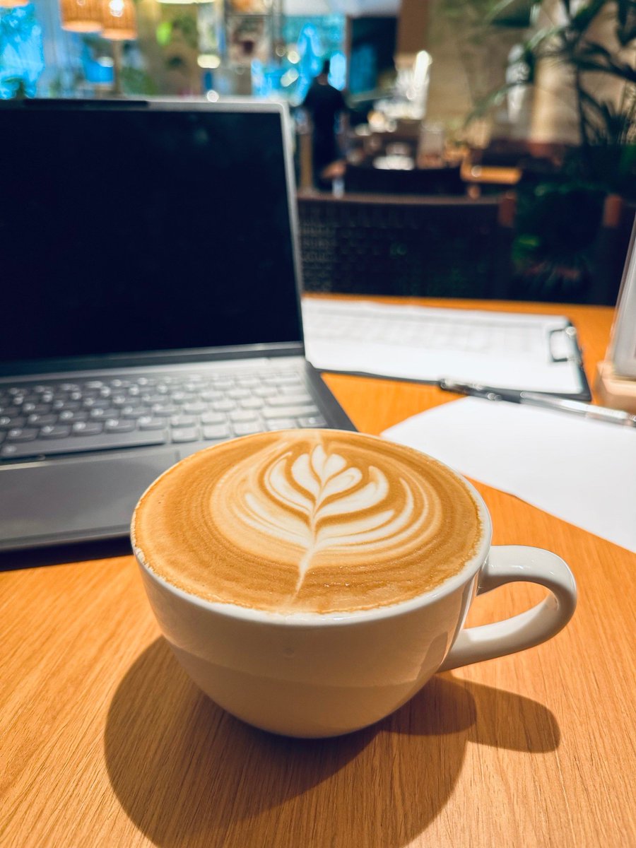 cozyt754828's tweet photo. Got a 10-minute coffee break that feels like a whole vacation. No emails, no deadlines, just me and my warm latte. ， https://t.co/piERSrTvsa