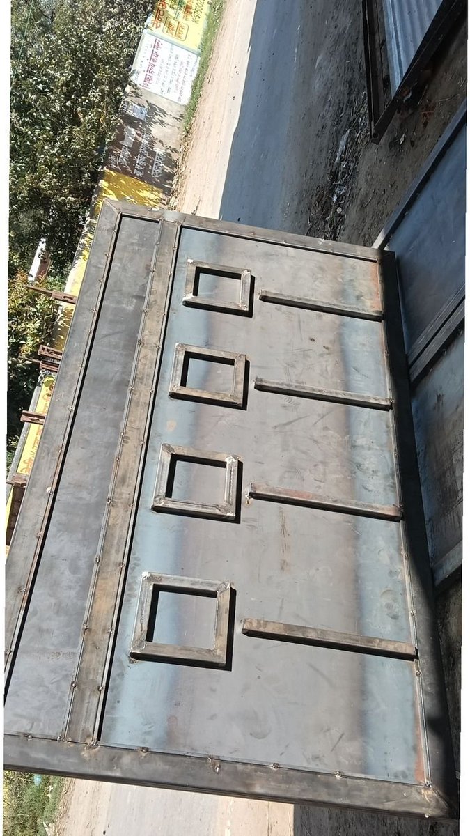 StenioArt's tweet photo. PORTES MÉTALLIQUES SUR MESURE 

 Élégance, solidité et sécurité réunies en un seul design.
Votre porte, notre savoir-faire.

 Contactez STÉNIO ART pour votre commande sur mesure.

+509 41 47 8200 WhatsApp / 44 44 9679
E-mail : stenioart74@gmail.com https://t.co/1Q4lt4LXu5