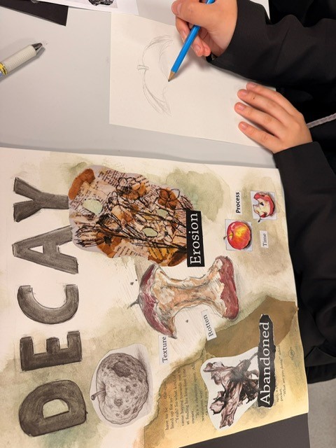 HandforthGrange's tweet photo. Miss Howorth has been incredibly impressed with how well pupils have settled into their Art Subject Options. The dedication and pride being shown in their sketchbooks is already evident, and their enthusiasm for the subject is shining through.

Keep up the amazing work, Y10! 👏✨ https://t.co/WfsPiQJA6c