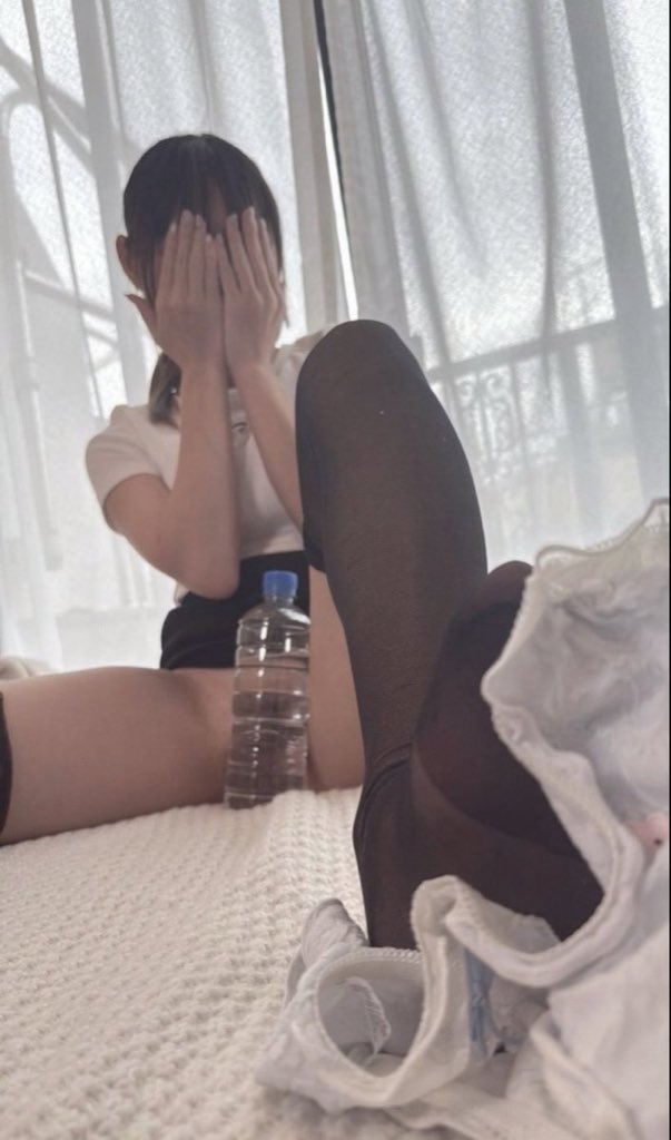 denise57fb3's tweet photo. 新人刚玩x…..不知道发什么就发我吧🫣

     初中生！！！初中班花小bb真粉
     
 谁要锐评的来了嗷！看完别打✈️哈哈🤣 https://t.co/sorbvG7ec3