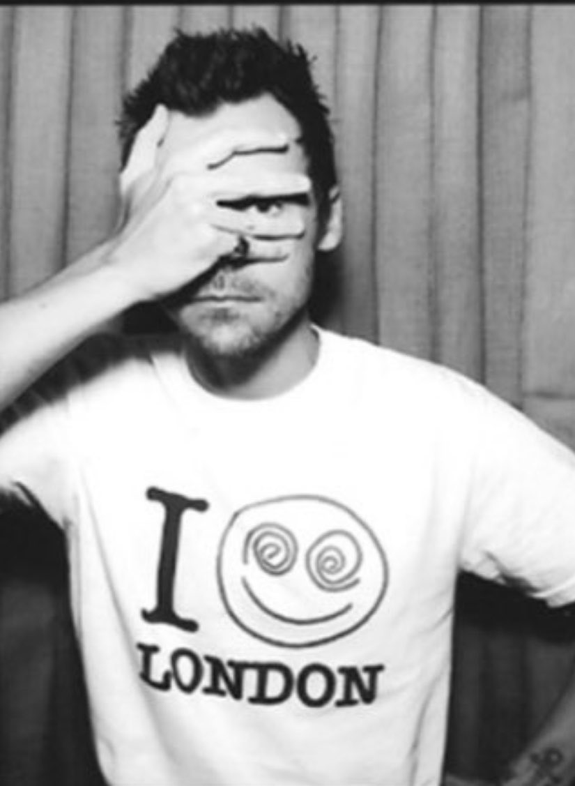 sluttyshortrry's tweet photo. HE PUT HIMSELF FOR LONDON AHHH https://t.co/Md4Vdw06nZ