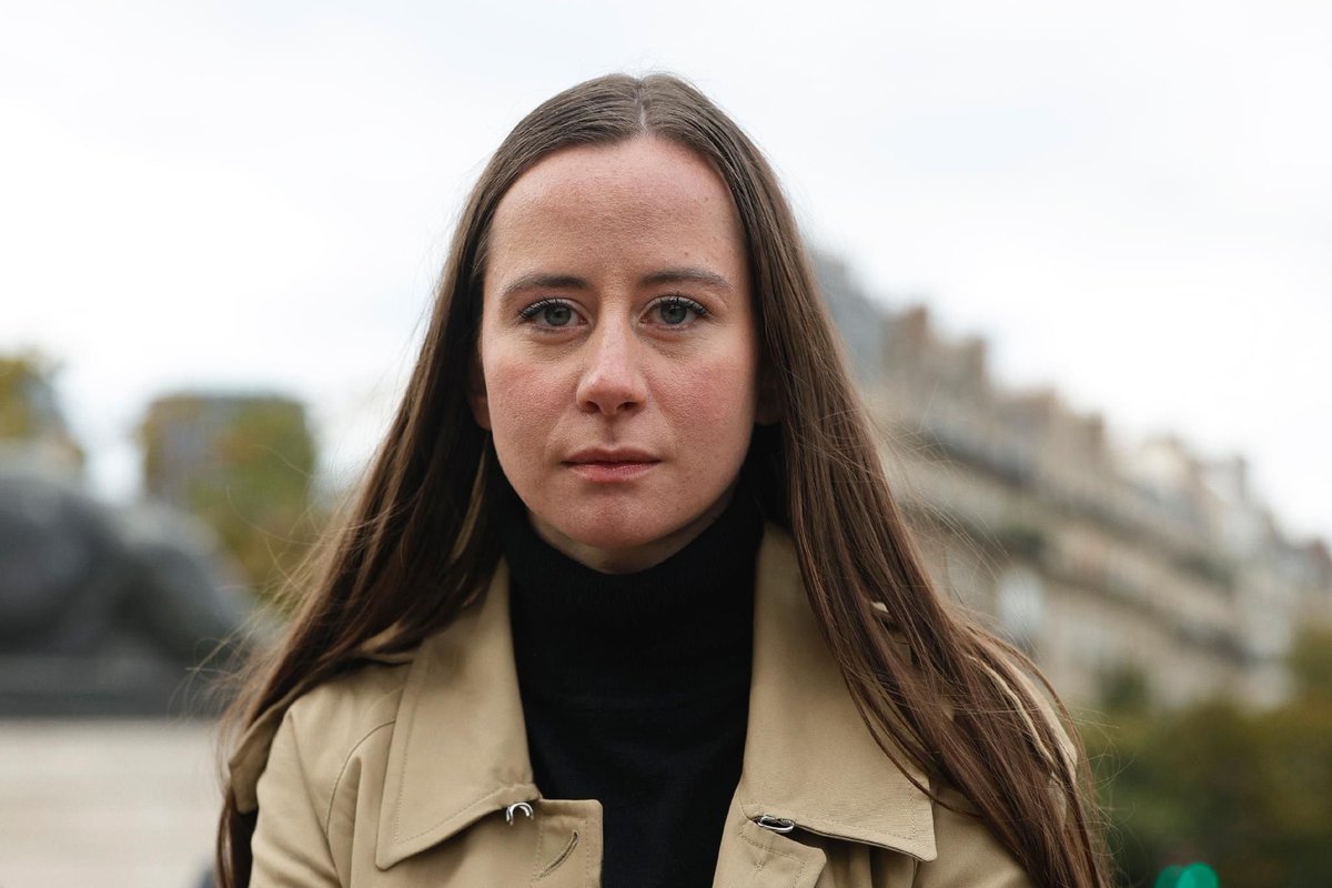 LesVraisFacts's tweet photo. ⚠️🏳️‍🌈 Marianne publie le témoignage d’une ancienne de Némésis. 

Une soirée avec cinq ou six hommes d’ultradroite, certains tatoués de symboles nazis, qui regardaient des vidéos de « chasses » aux homosexuels à Paris : 

déshabiller, frapper, crânes contre le trottoir, poursuites au Louvre. Des chants de Légion 88. Puis « c’est l’heure » d’aller « fracasser du gay ». 

Alice Cordier, fondatrice du collectif, aurait été là. Elle dément et parle de rumeur.

Une seule témoin, ce n’est pas un jugement. Ce n’est pas rien non plus. Némésis se vend comme un féminisme. Les plateaux Bolloré l’ont installée. Le même cercle fréquente l’ultradroite la plus violente. Le féminisme n’est pas une chasse aux homosexuels.

Les faits, pas les slogans.
#Némésis #AliceCordier #Ultradroite #LGBT #Marianne #LesVraisFacts
Source : enquête Marianne, 9 septembre 2026.
