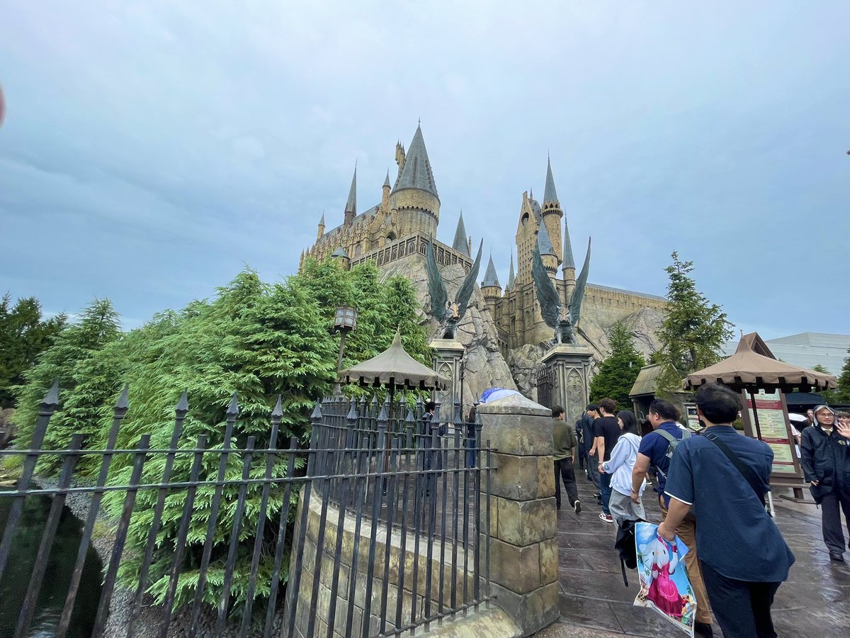 sikibuPP's tweet photo. 久々のUSJ🌎 めっちゃ雨！！！
笑い疲れた！！ https://t.co/OVWaFdCJOY