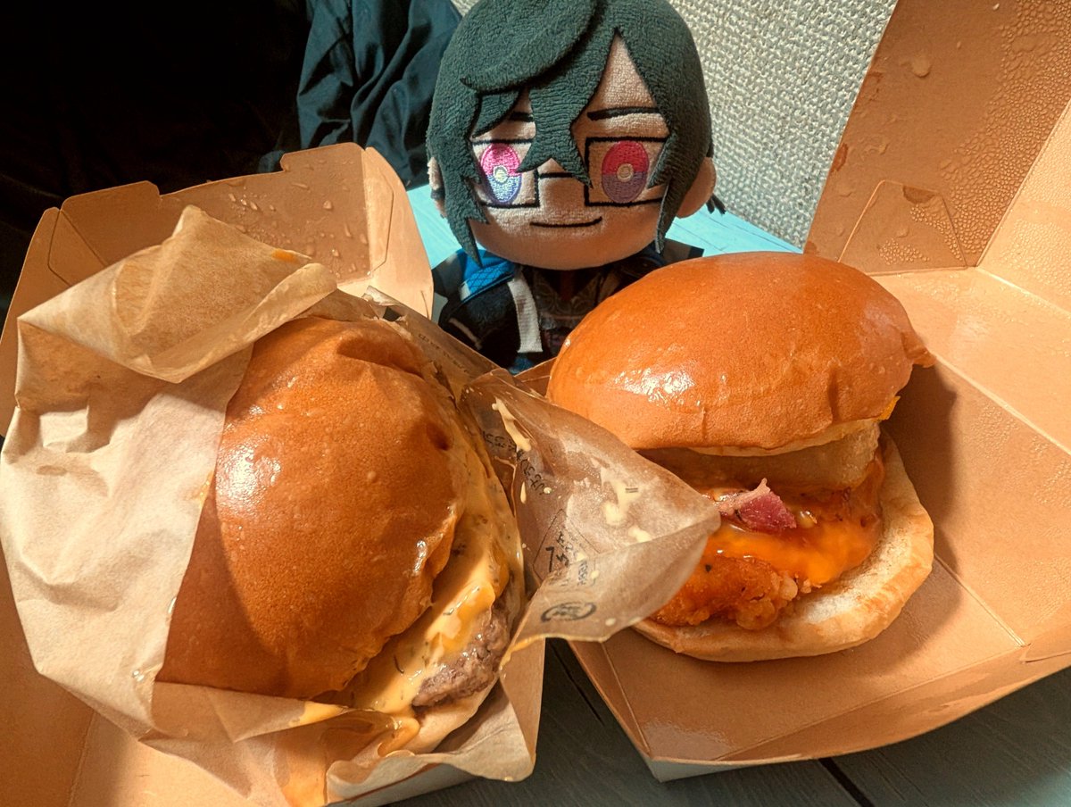 moonkcray's tweet photo. 実は、先日マック、ゼッテリア。
今日、ウェンディーズの月見を食べました！
ウェンディーズの月見は、凪友さんたちに一度食べてほしい！
今度はモスとケンタたべたいわ… https://t.co/B6z2M5DnZG