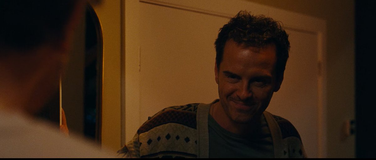 Francoinvierno's tweet photo. Por fin vi All of Us Strangers, de Andrew Haigh. Absolutamente destruido con los personajes de los padres. Encantado con la idea del fantasma y el deseo gay. Le pongo 4,5 estrellas de 5 (le bajé media estrella porque me enteré que Paul Mescal es heterosexual). https://t.co/9ztGD3AMsA